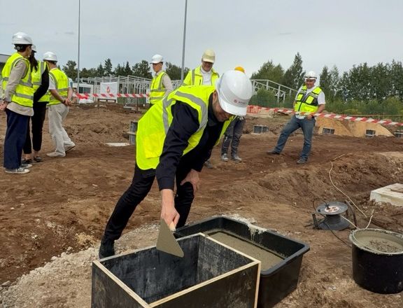 Ieliets pamatakmens 5 miljonu vērtai kulinārijas ražotnei Rumbulā