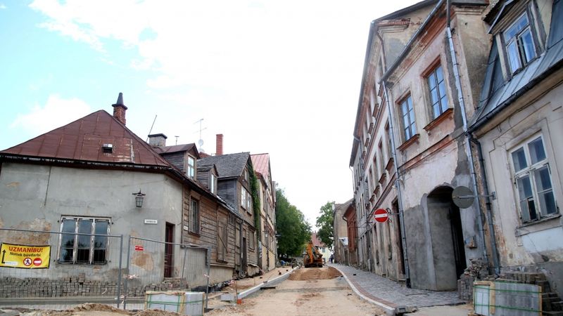 FOTO: Cēsīs kāpj īpašumu cenas