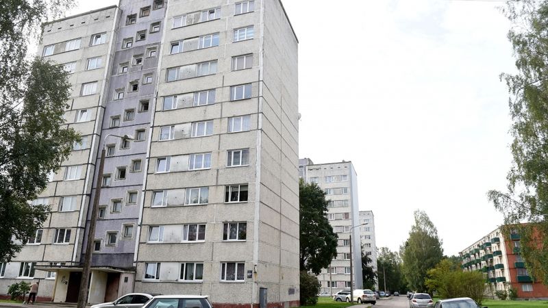 FOTO: Kauguru nekustamā īpašuma tirgū - galvenokārt «monstri» un grausti