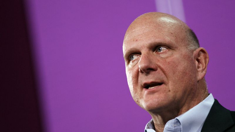 Microsoft Balmers nožēlo «viedtālruņu palaišanu garām»