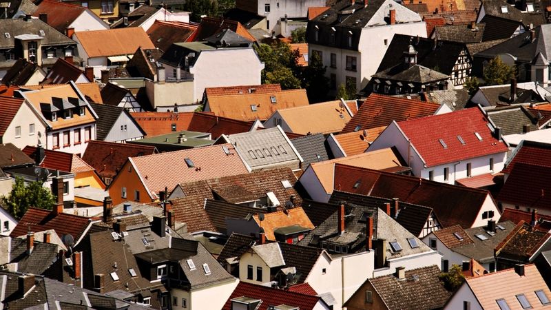 Latvijā mājokļu cenu kāpums otrajā ceturksnī bijis straujāks nekā ES un eirozonā vidēji