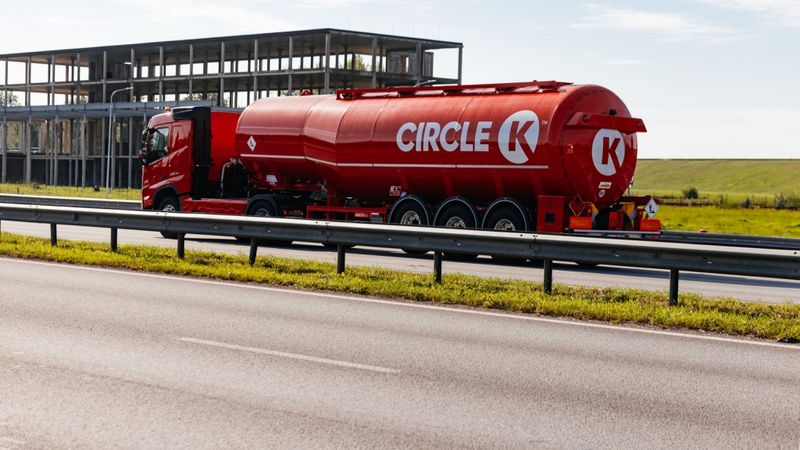 Circle K investē miljonu eiro degvielas vedēju autoparkā