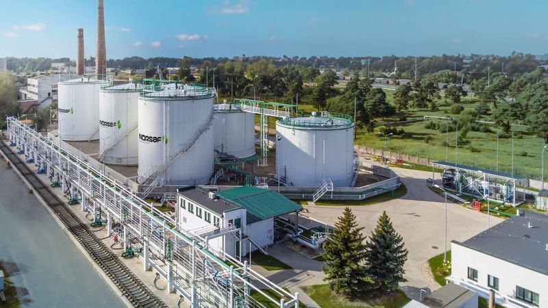 Investējot vismaz pusmiljardu eiro, Liepājā būvēs ilgtspējīgas aviācijas degvielas rūpnīcu