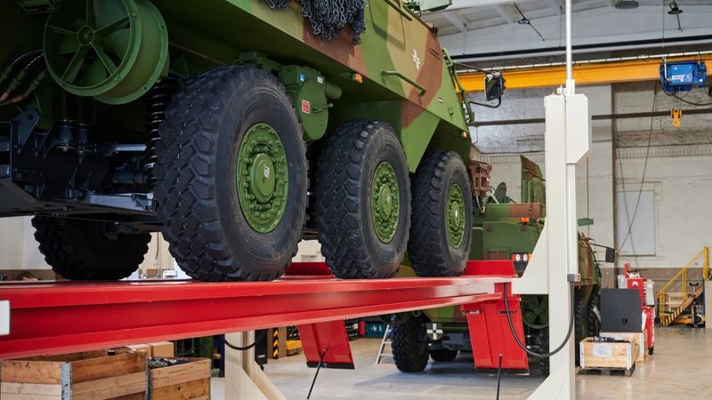 SFM Latvia kļuvis par Patria 6x6 bruņumašīnu šasiju piegādātāju
