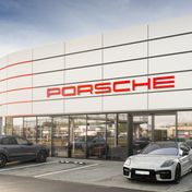 Porsche Latvijā darbu turpinās vienā pārstāvniecībā