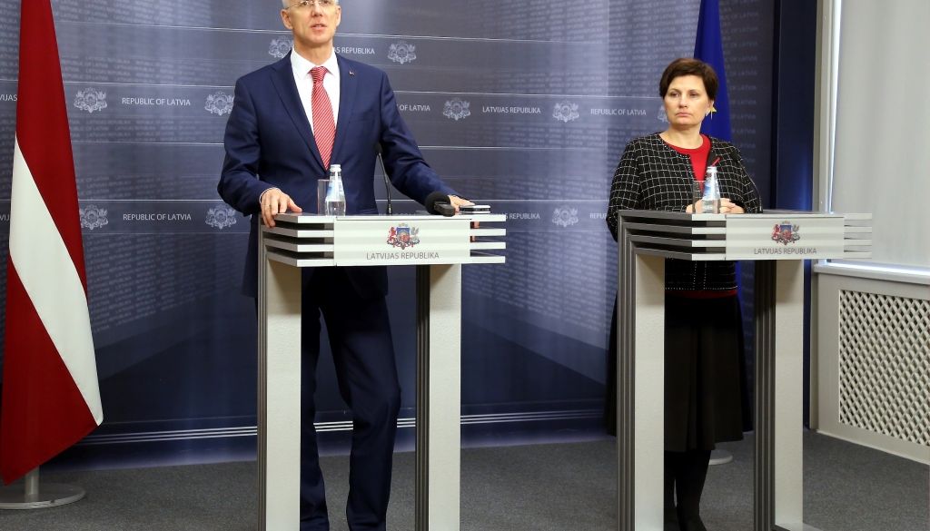 Kariņš izsaka neuzticību Viņķelei