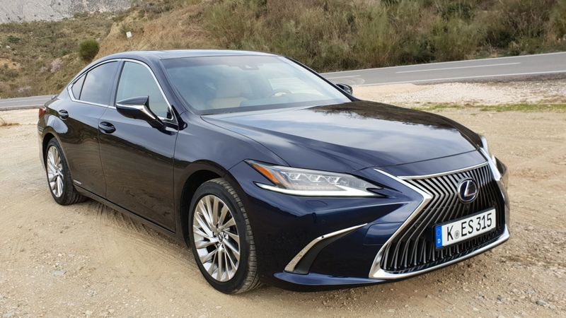 Ardievu, Lexus GS! Sveicināts, Lexus ES!
