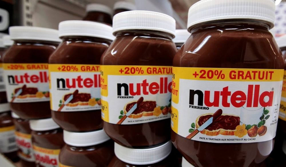 Ferrero plāno iegādāties Nestle saldumu biznesu