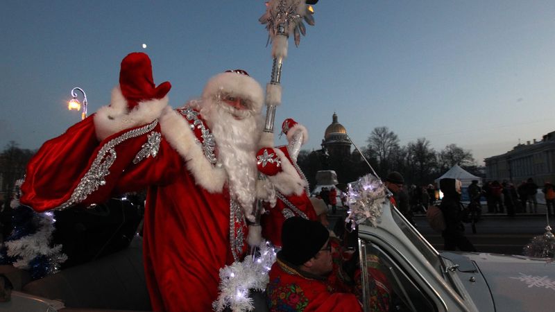 Ukraina vēlas, lai Ziemassvētku vecītis nomaksātu ienākuma nodokli