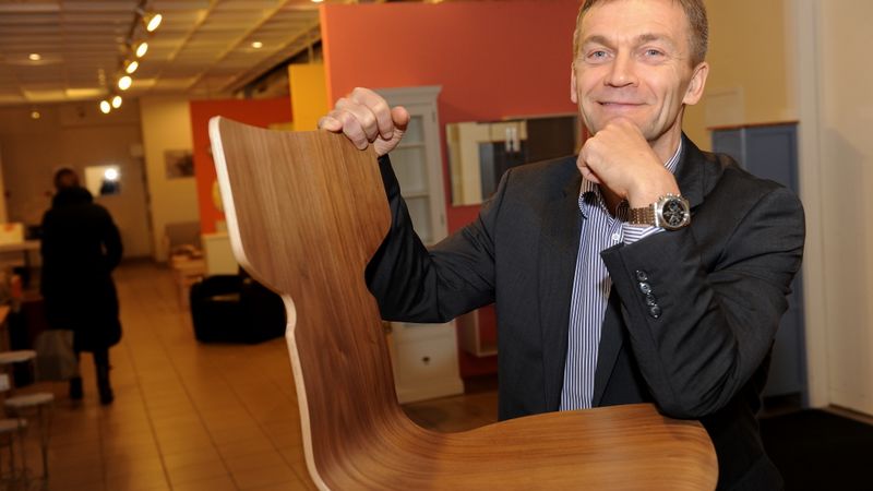 Trīs zem viena jumta - Daiļrade koks konsolidējas