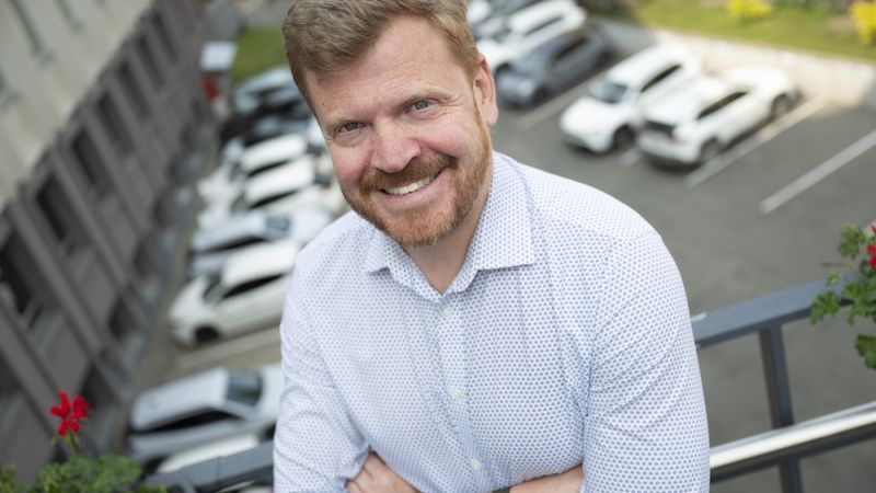 Investē ātrās uzlādes staciju tīkla izveidē Baltijā