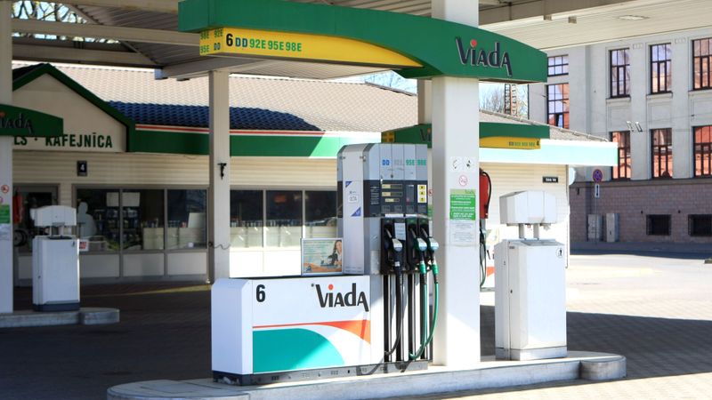 Papildināta - Viada boss par DUS tīklu: Ja gribat, nāciet pirkt; Virši-A bijusi un ir interese