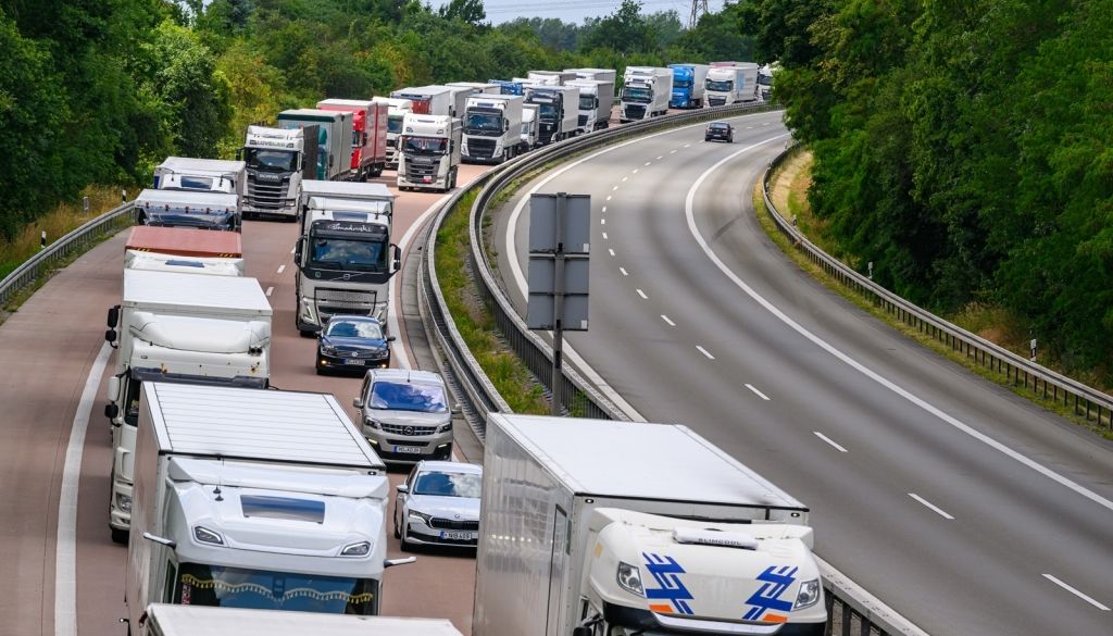 Vācijā pie Polijas robežas izveidojies sastrēgums septiņu kilometru garumā