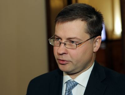 Papildināta - Premjers pieļauj, ka Norvik bankas gadījums ir vēršanās pret Brazovski