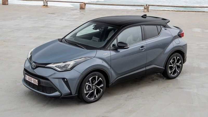 Toyota C-HR paplašina hibrīdu ēdienkarti