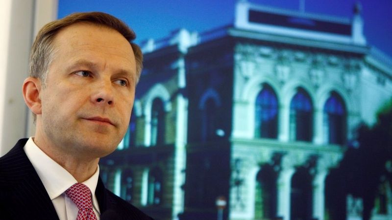 Rimšēviču tur aizdomās par vismaz 100 000 eiro kukuļa pieprasīšanu