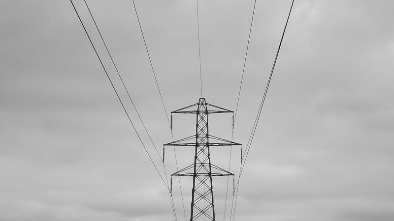 Elektrības tirgus atvēršanu riskē nogulēt