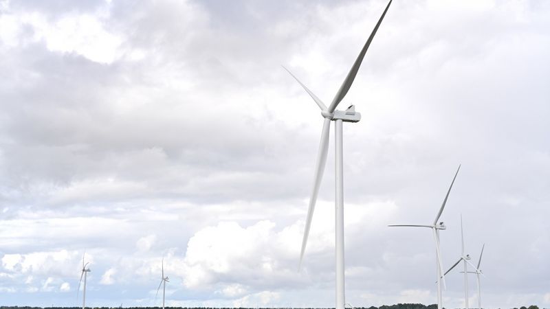 Atklāts Tārgales sauszemes vēja parks