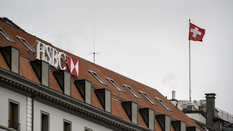 Šveices prokuratūra veic kratīšanu britu bankas HSBC birojā Ženēvā