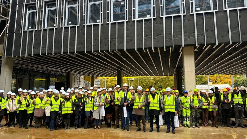 FOTO: Pabeigti apjomīgākie būvdarbi Veselības centra 4 jaunajam medicīnas kompleksam