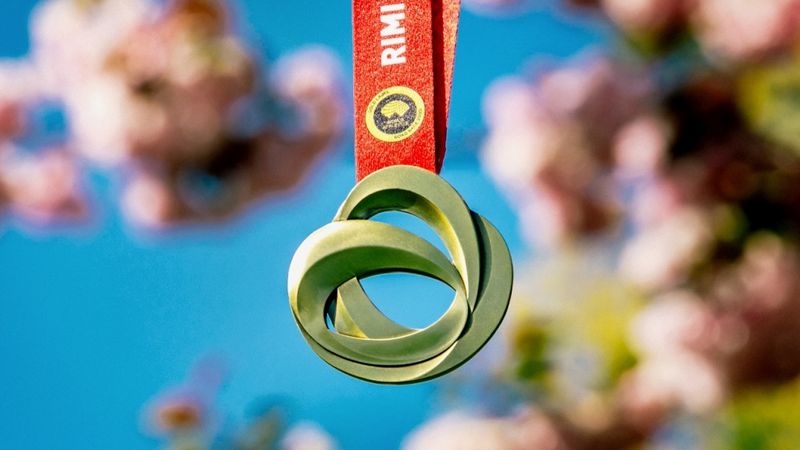 Rimi Rīgas maratona medaļu dizainējis olimpisko medaļu autors