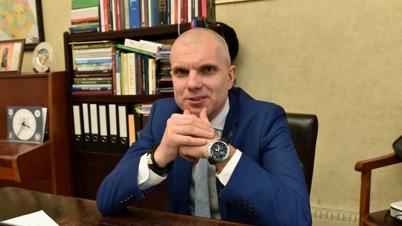 Cilvēkiem jādomā par tēriņu samazināšanu