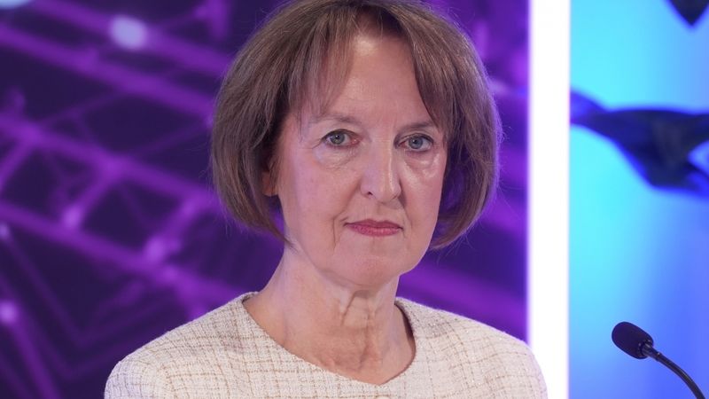Ministre Inga Bērziņa atstādināja VDAA direktoru Jorenu Liopu