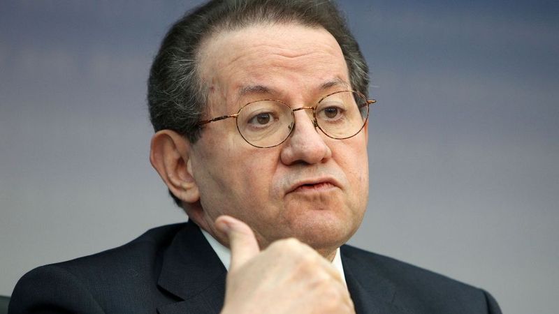 ECB pārstāvis: Eirozonas ekonomikas atgūšanās būs mērena, bet to apdraud vairāki riski