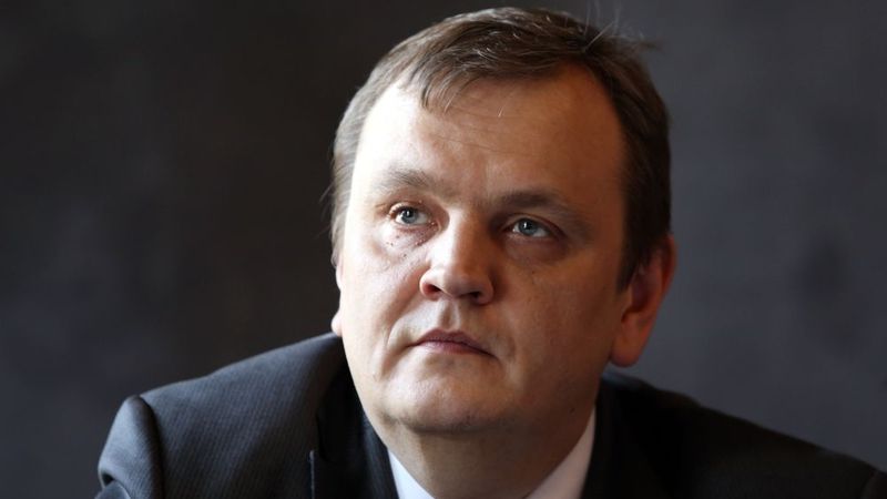 Salvis Lapiņš saglabās AS Olainfarm valdes locekļa amatu