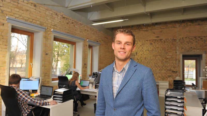 Strauji augošs uzņēmums: No auto tirdzniecības  līdz industriālo ēku būvei