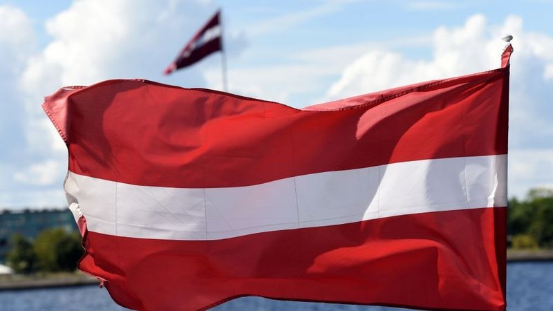 Fitch atkārtoti apstiprinājusi Latvijas kredītreitingu «A-» līmenī