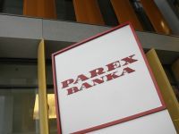 Laikraksti: par Parex līzinga kompāniju Baltkrievijā saņem 100 USD