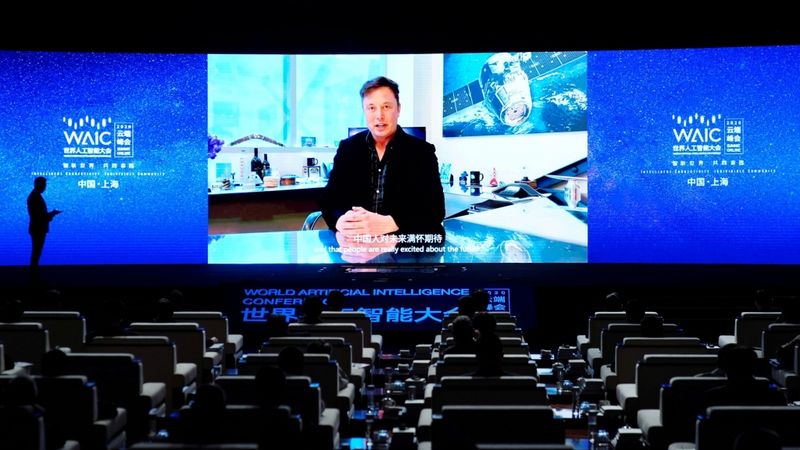 Īlons Masks: Pilnībā pašbraucošās Teslas būs ļoti drīz