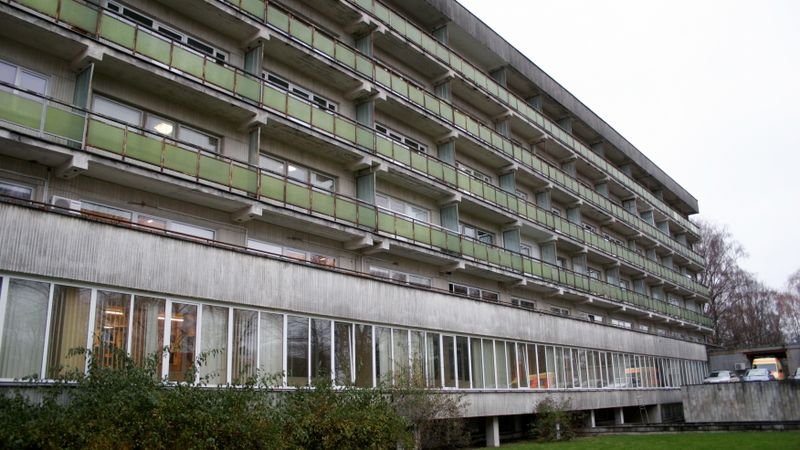 Stradiņa slimnīcas pagalmā atrod līķi