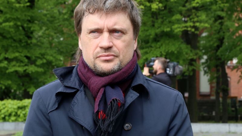 Burovs no Rīgas būvvaldes vadītāja amata atstādinājis Vircavu
