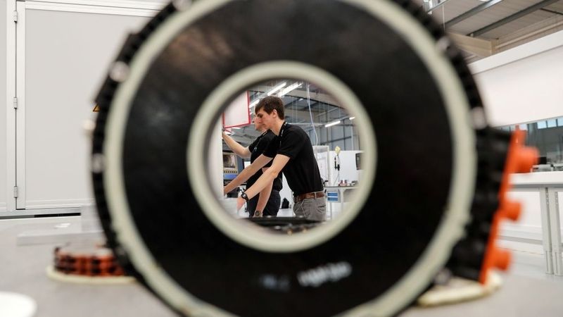 Ražotājam YASA jauna rūpnīca, lai apmierinātu augošo pieprasījumu pēc elektromotoriem