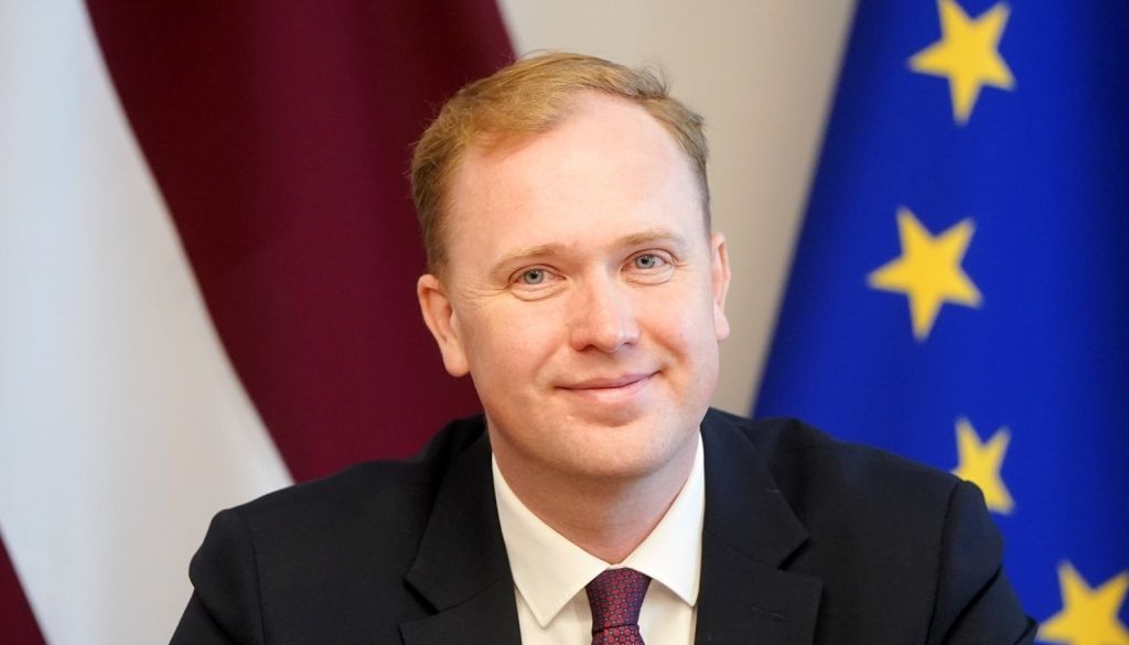 ZZS ministru amatiem virza Valaini, Uzulnieku un Auguli