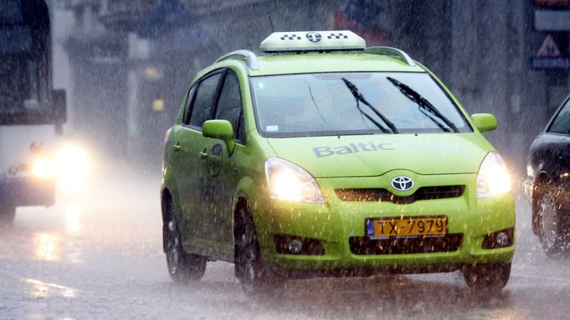 BalticTAXI sāk aprīkot taksometrus ar planšetdatoriem