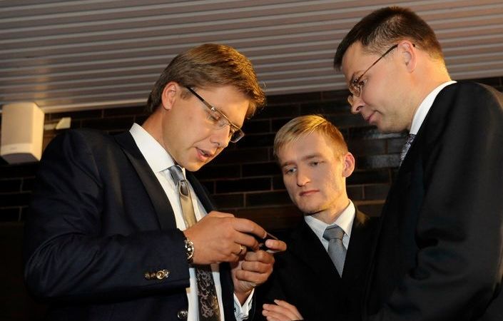 ZRP nolemj koalīciju veidot ar Vienotību un SC; par premjeru aicina Dombrovski